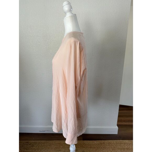 Vince Silk Light Pink Button Down V Neck Long Sleeve Top Size XS - Picture 3 of 8